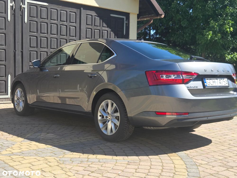 Skoda Superb 1.5 TSI Ambition DSG - 8