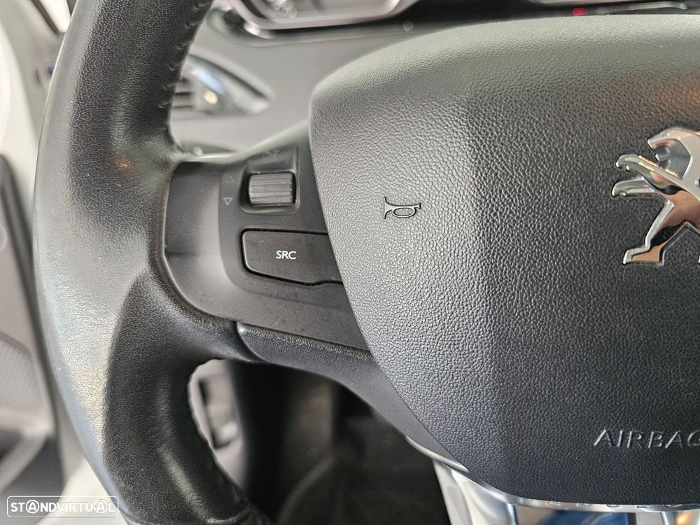 Peugeot 208 1.2 PureTech Active - 18