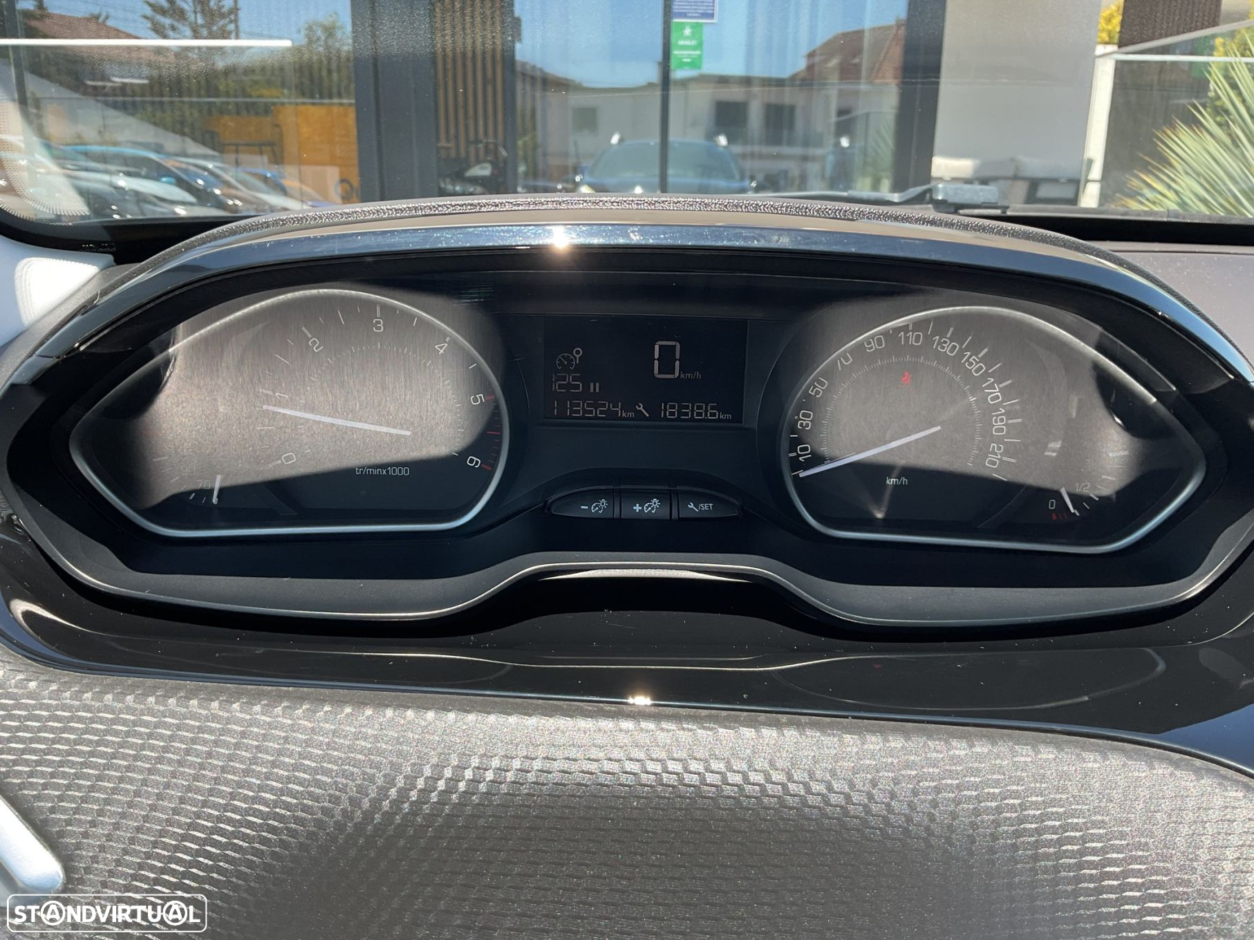 Peugeot 2008 1.6 BlueHDi Active - 27