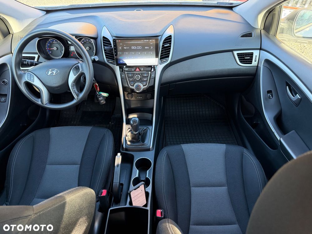 Hyundai i30 1.6 Comfort - 19