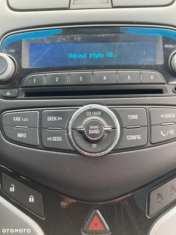 Chevrolet Cruze 1.8 LT - 24