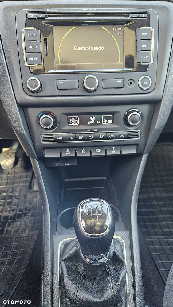 Skoda RAPID 1.6 TDI DPF Style Plus - 11