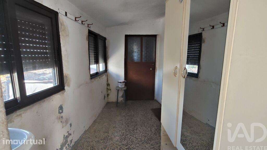 Casa / Villa T2 em Pedrógão Grande de 176,38 m2 - Grande imagem: 2/28