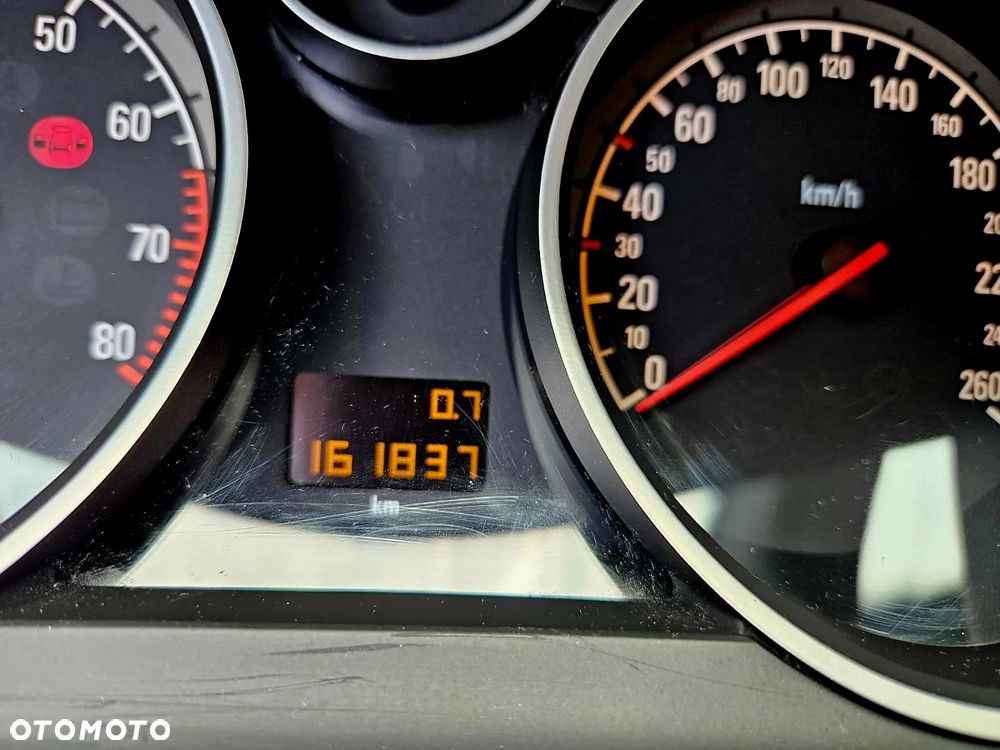 Opel Astra GTC 1.6 Innovation - 15