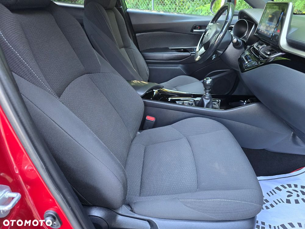 Toyota C-HR 1.2 Turbo Team Deutschland - 22