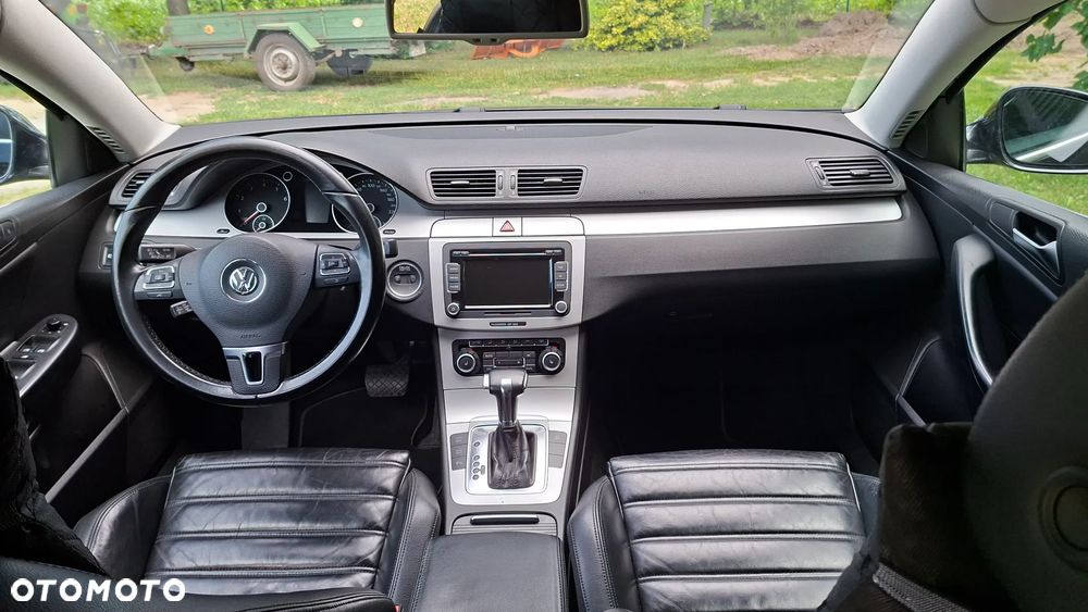 Volkswagen Passat - 14