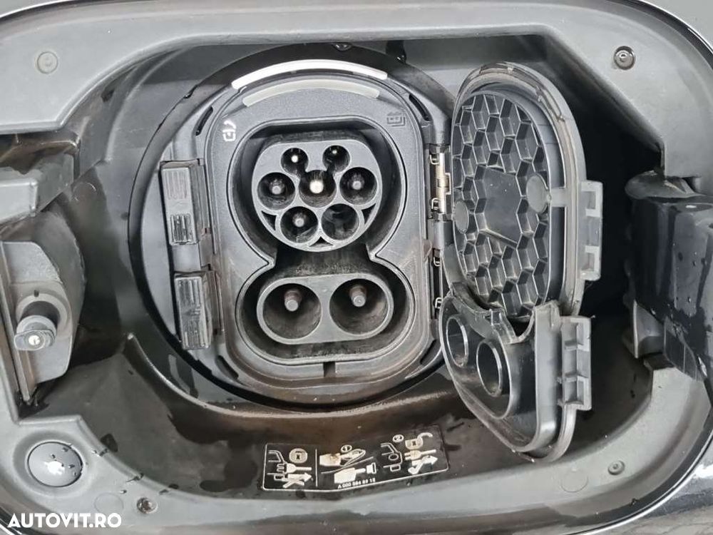 Mercedes-Benz EQC - 28