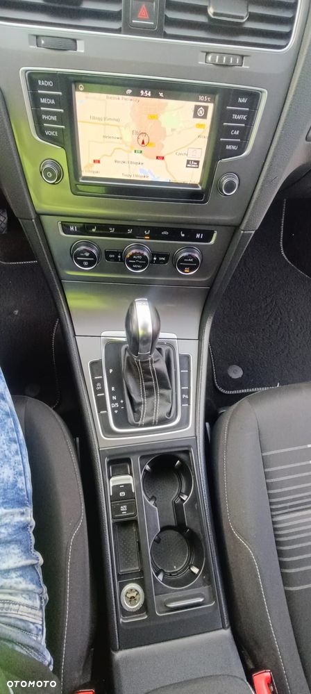 Volkswagen Golf 2.0 BlueTDI DSG Comfortline - 16