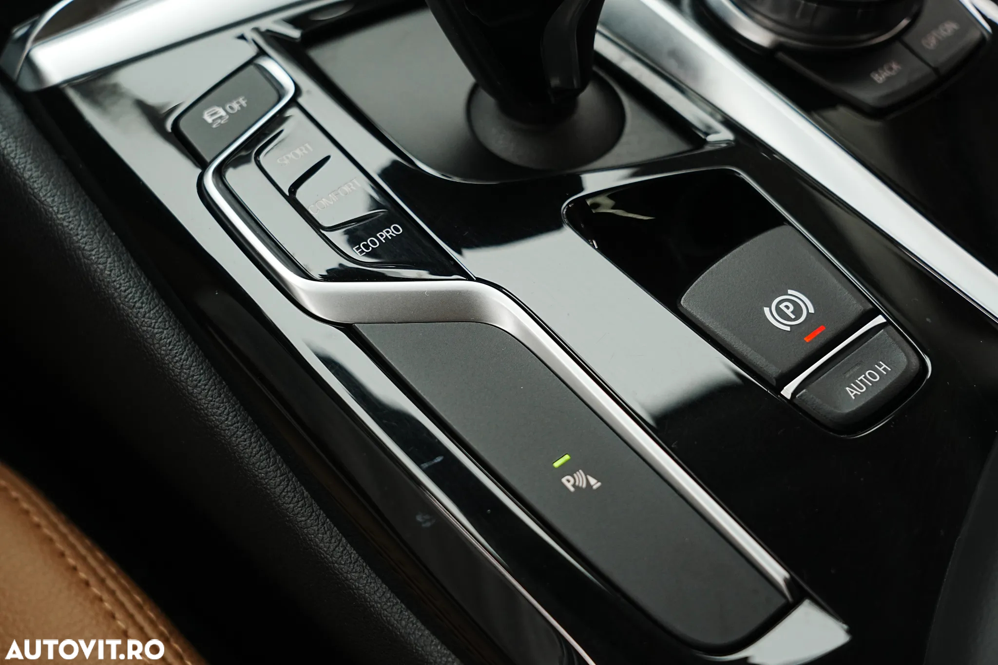 BMW Seria 5 520d Efficient Dynamics Edition Aut. - 38