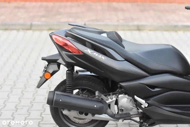 Yamaha X-max - 10