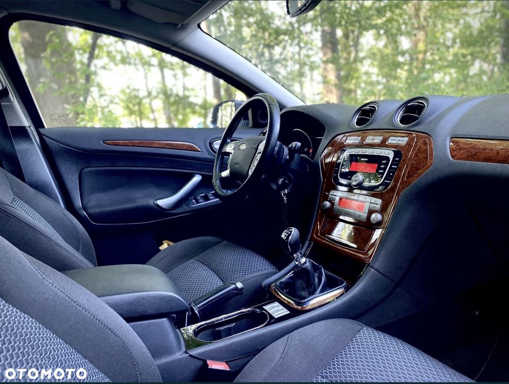 Ford Mondeo - 8