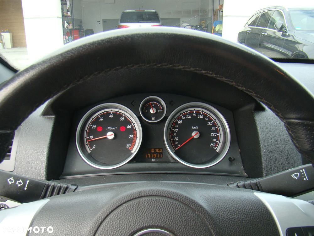 Opel Astra 1.6 Innovation - 19