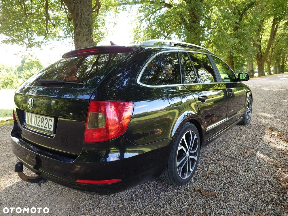 Skoda Superb 2.0 TDI Elegance DSG - 8