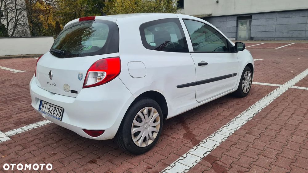 Renault Clio 1.5 dCi Authentique - 5