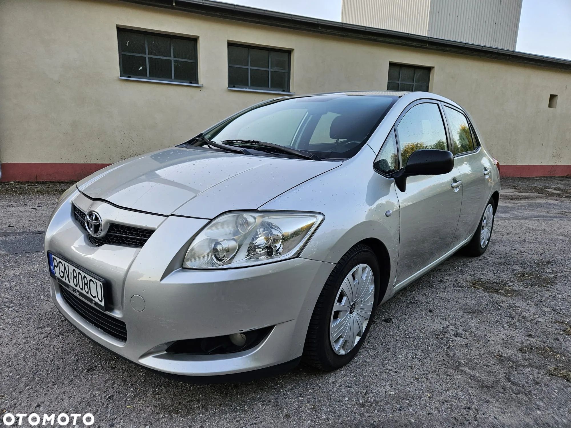 Toyota Auris 2.0 D-4D Luna - 1