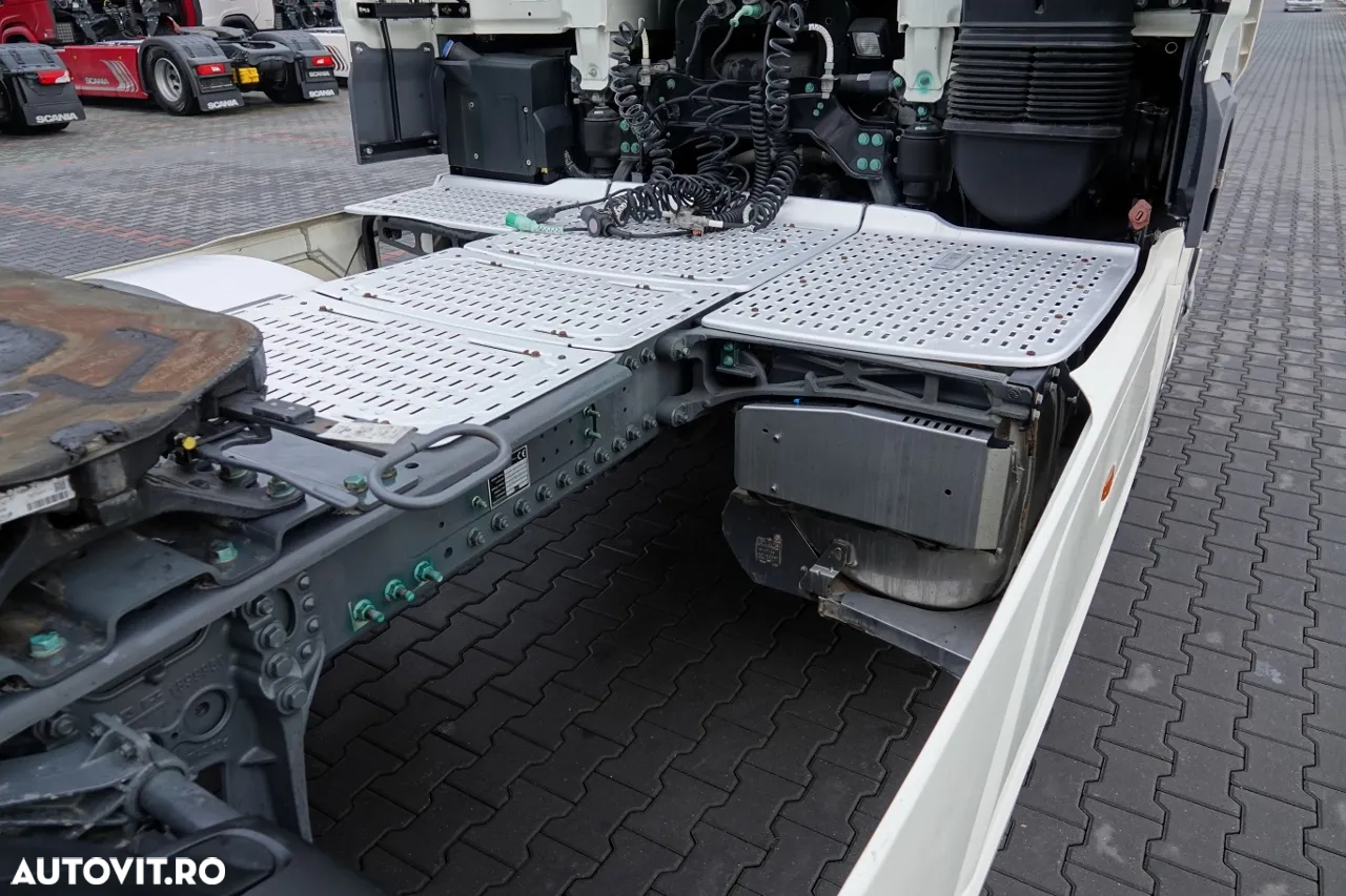 DAF XF 460 / CABINĂ SPATIALĂ / EURO 6 / RETARDER / KILOMETRAJ REDUS / IMPORTAT / CONTRACT POST-SERVICE - 17