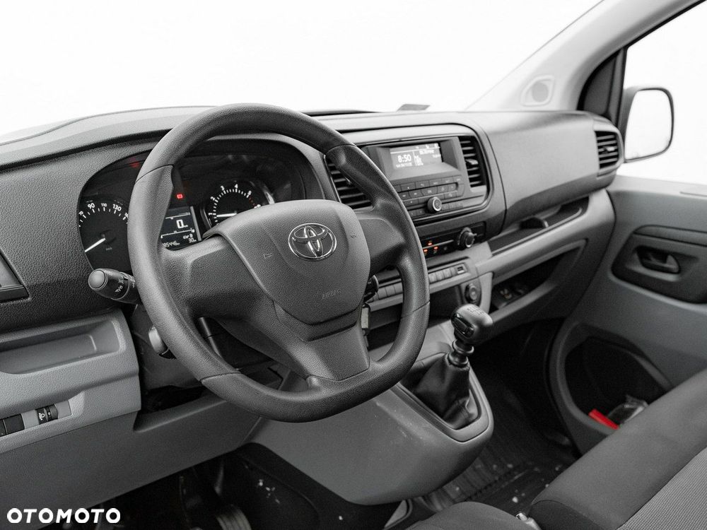 Toyota ProAce Kombi 2.0 D-4D Long 2,8t - 7