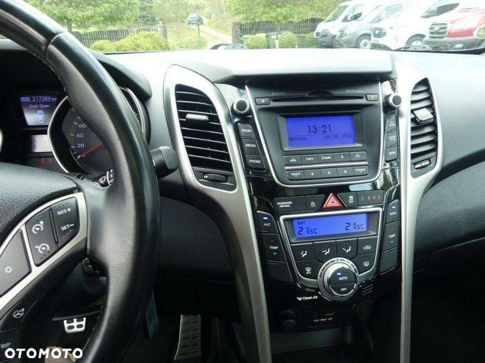 Hyundai i30 1.6 CRDi Premium - 6