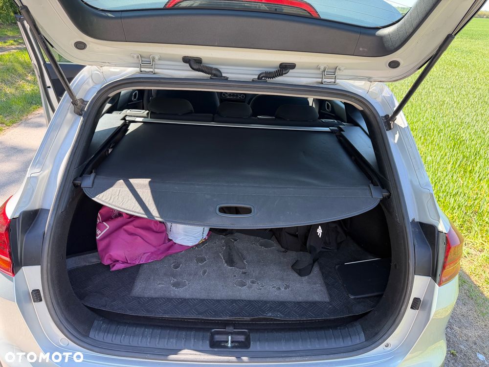 Kia Ceed - 9
