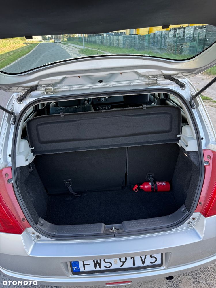 Suzuki Swift - 8