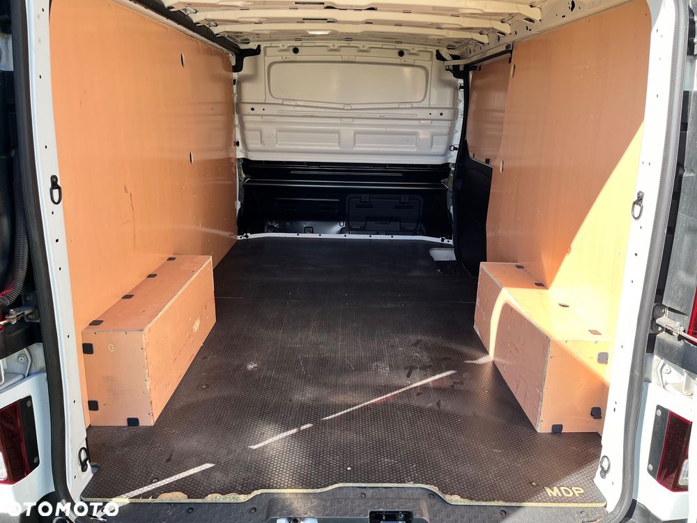 Renault Trafic - 6
