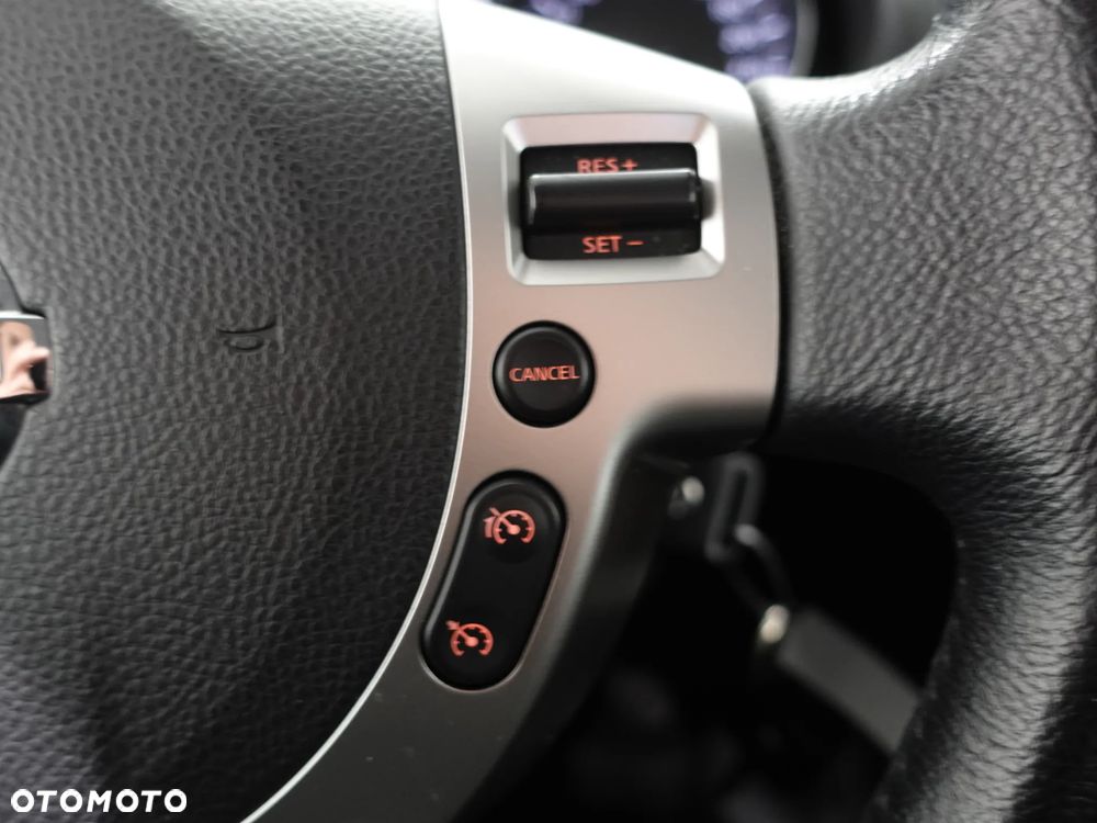 Nissan Qashqai 1.6 visia - 35