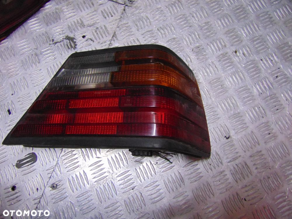 Lampa Prawy tył mercedes w124 - 1