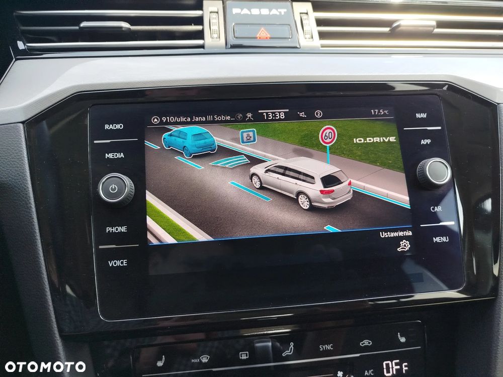 Volkswagen Passat Variant 1.5 TSI EVO Business DSG - 17