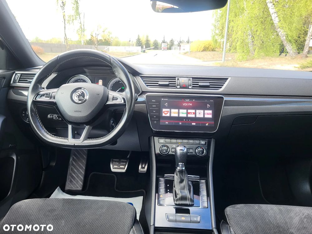 Skoda Superb 2.0 TDI 4x4 DSG Sportline - 6