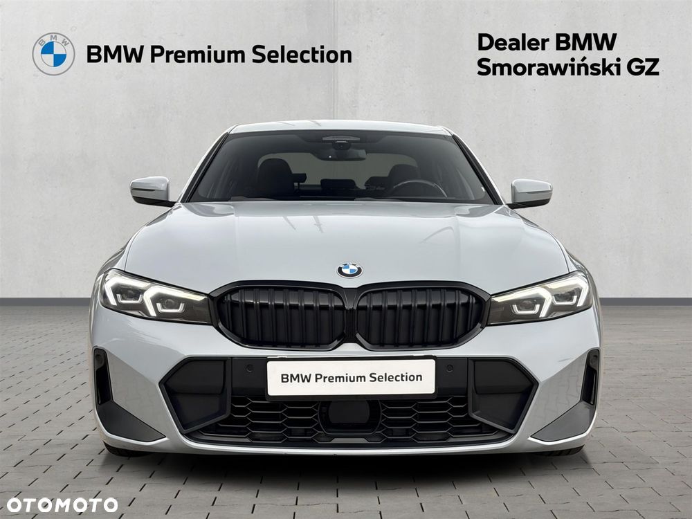 BMW Seria 3 320d xDrive - 29