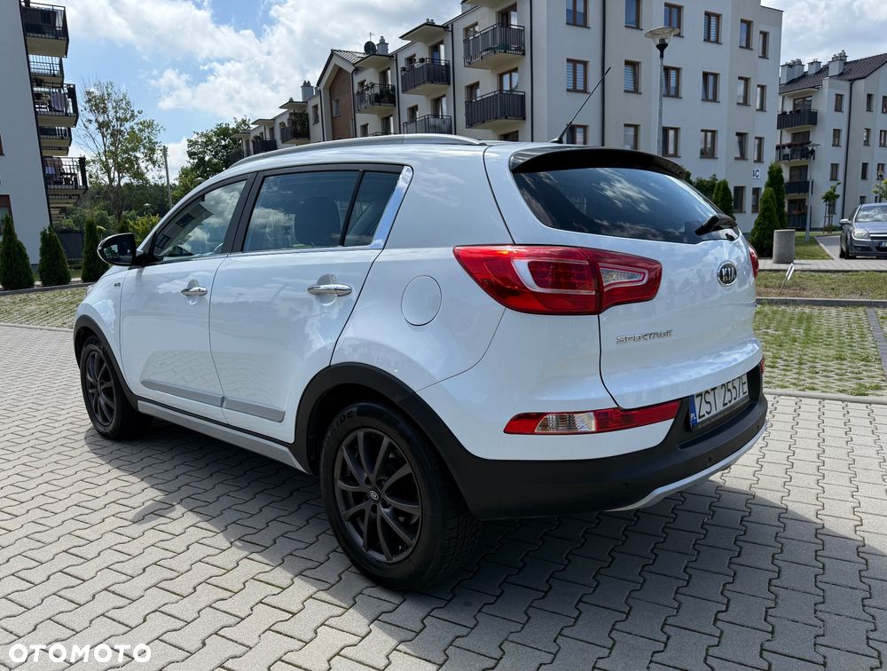 Kia Sportage 2.0 CRDI 4WD Attract - 13