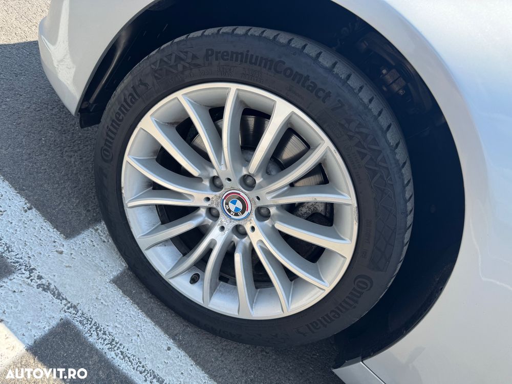 BMW Seria 5 525d Sport-Aut. Modern Line - 16