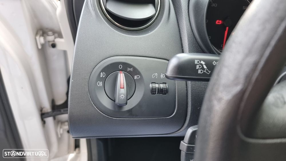 SEAT Ibiza ST 1.6 TDI FResc - 19