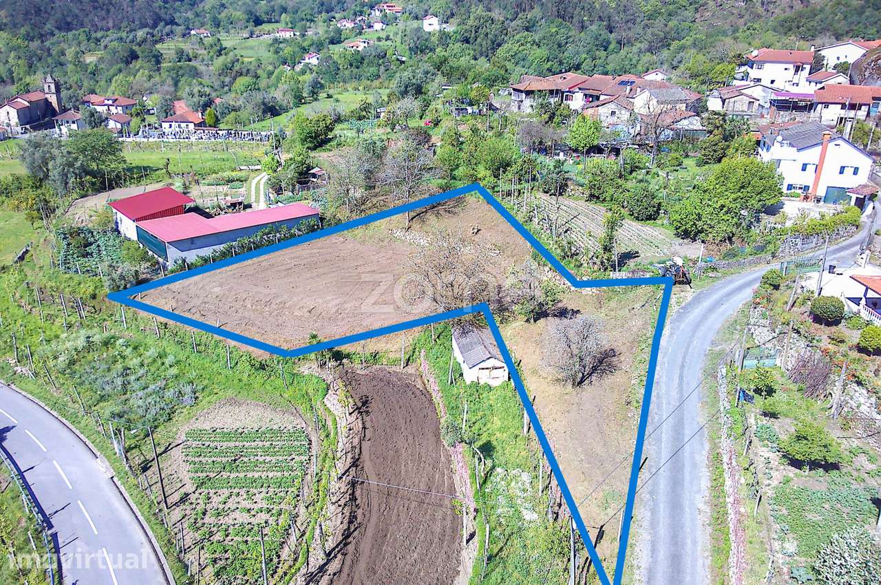 Terreno urbano em Valdreu, Vila Verde c/ 1547 m2 - Grande imagem: 3/21