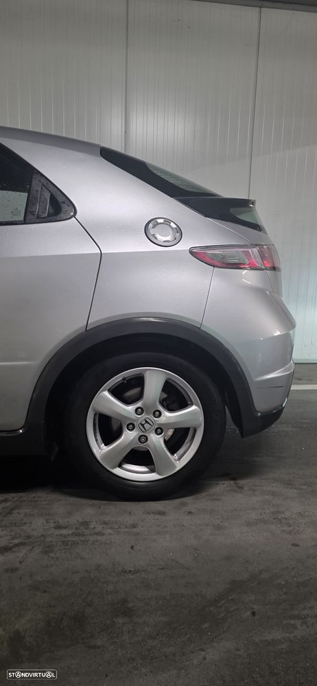 Honda Civic 1.4 i-VTEC Sport Edition - 3