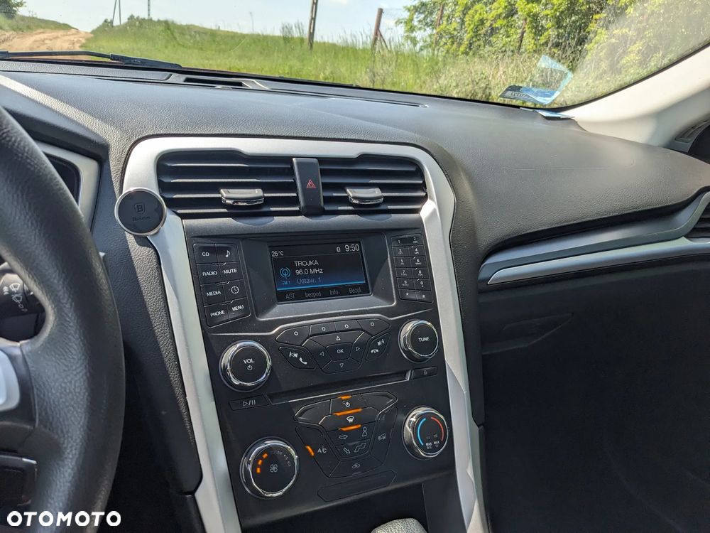 Ford Fusion - 4