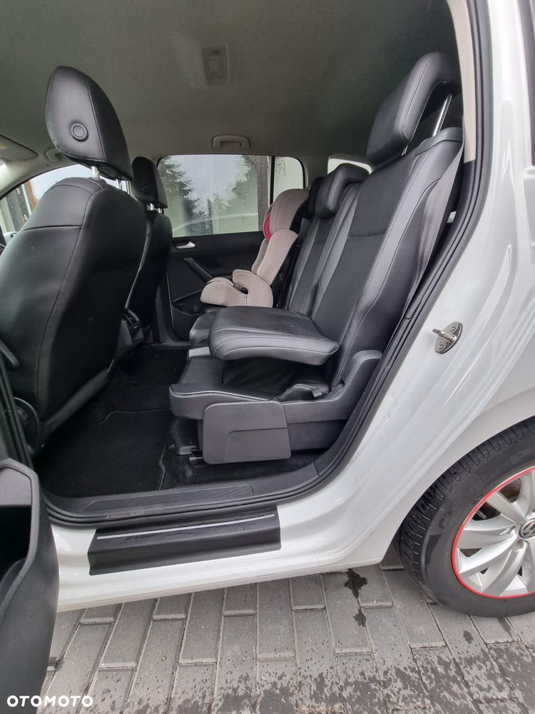 Volkswagen Touran - 13
