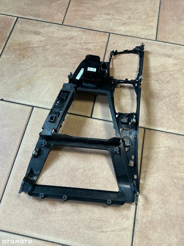 OSŁONA RAMKA DEKOR PANELU KONSOLI ŚRODKOWEJ TUNELU BMW F10 F11 5 9171556 - 2