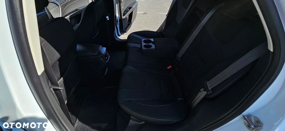 Ford Mondeo - 25