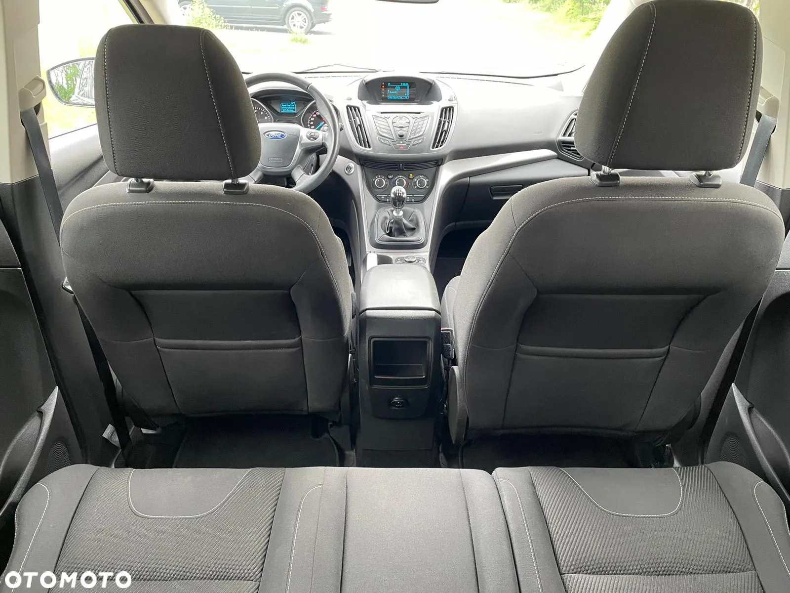 Ford Kuga - 10