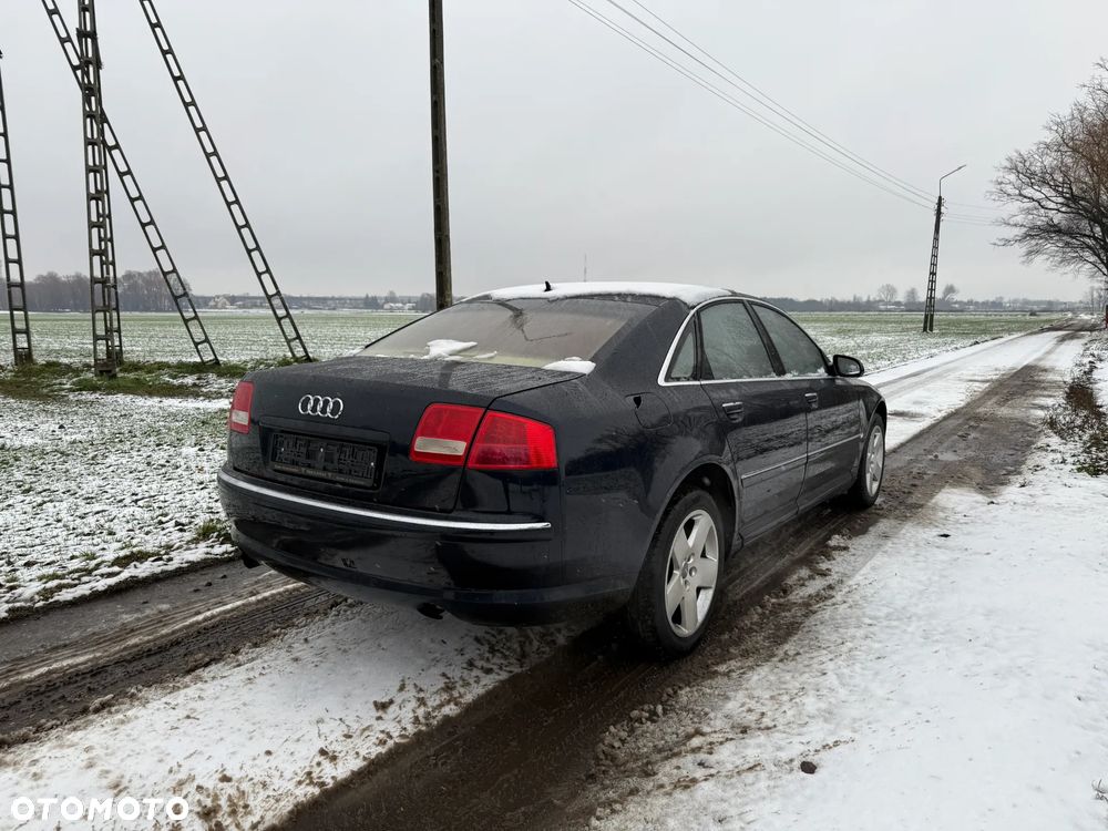 Audi A8 - 6