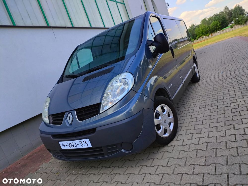 Renault Trafic - 25