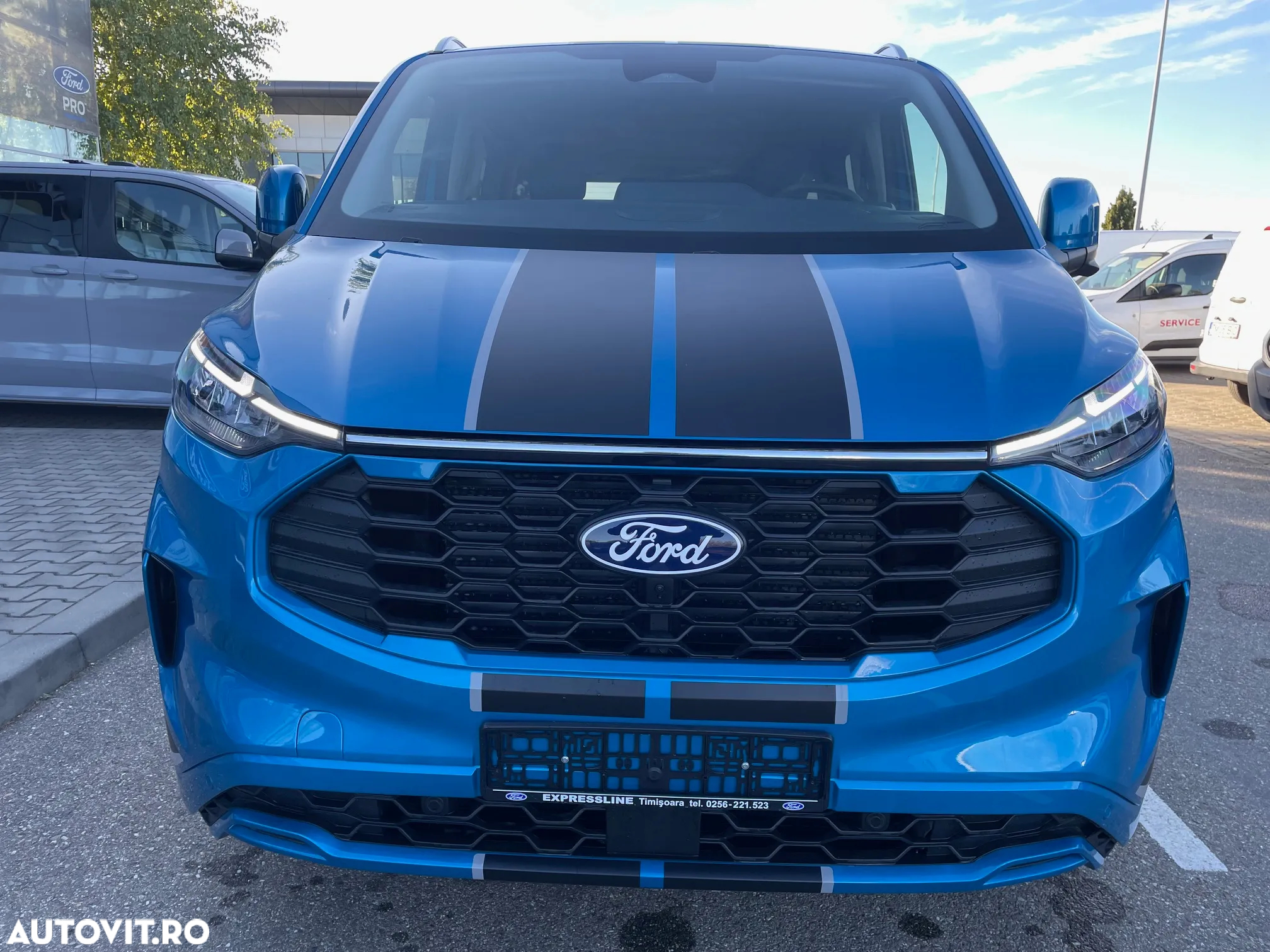 Ford Tourneo Custom - 3