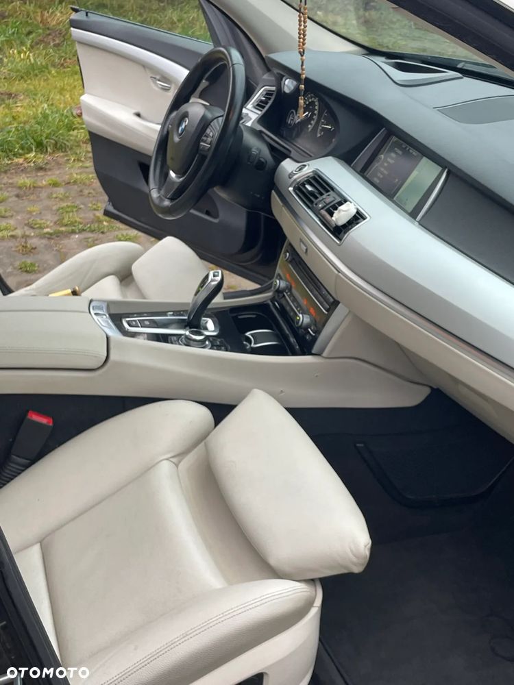 BMW 5GT - 11