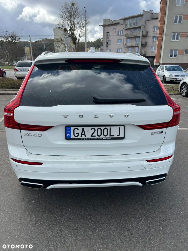 Volvo XC 60 T5 AWD R-Design - 5