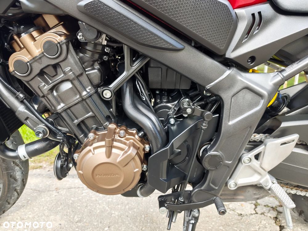 Honda CB - 16