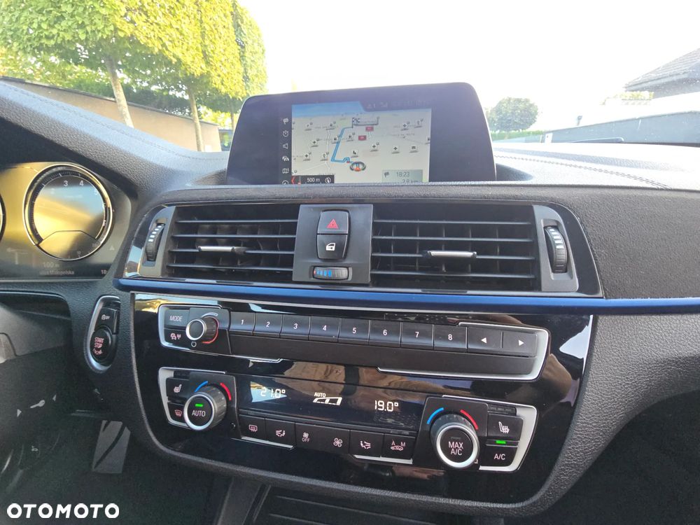 BMW Seria 2 218i M Sport - 34