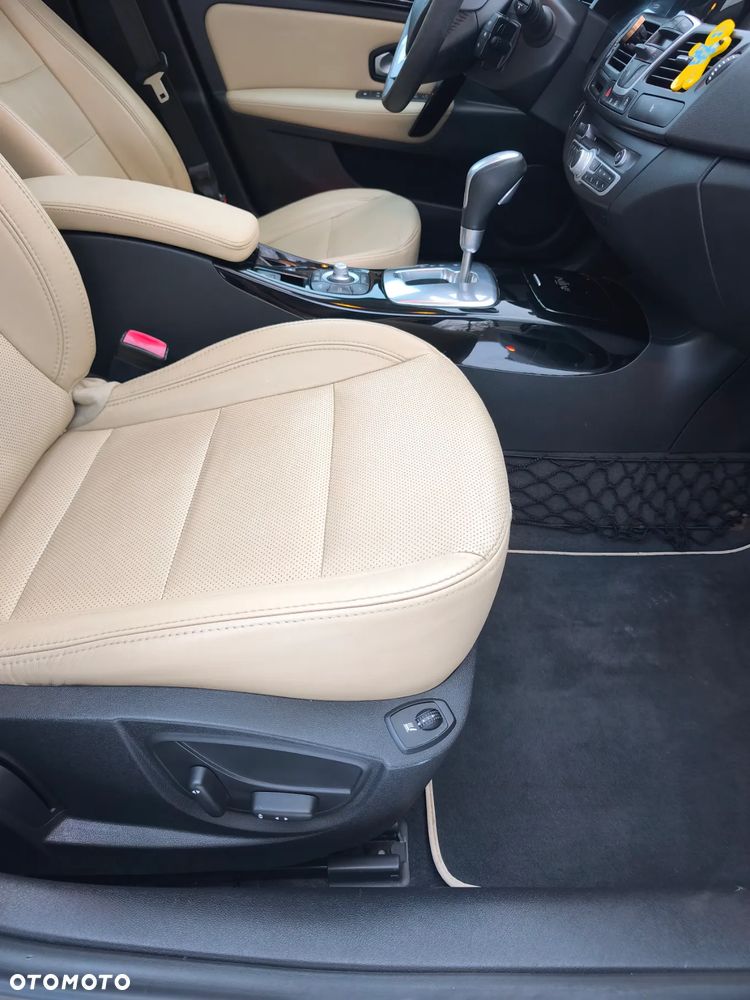 Renault Laguna 2.0 dCi Initiale - 11