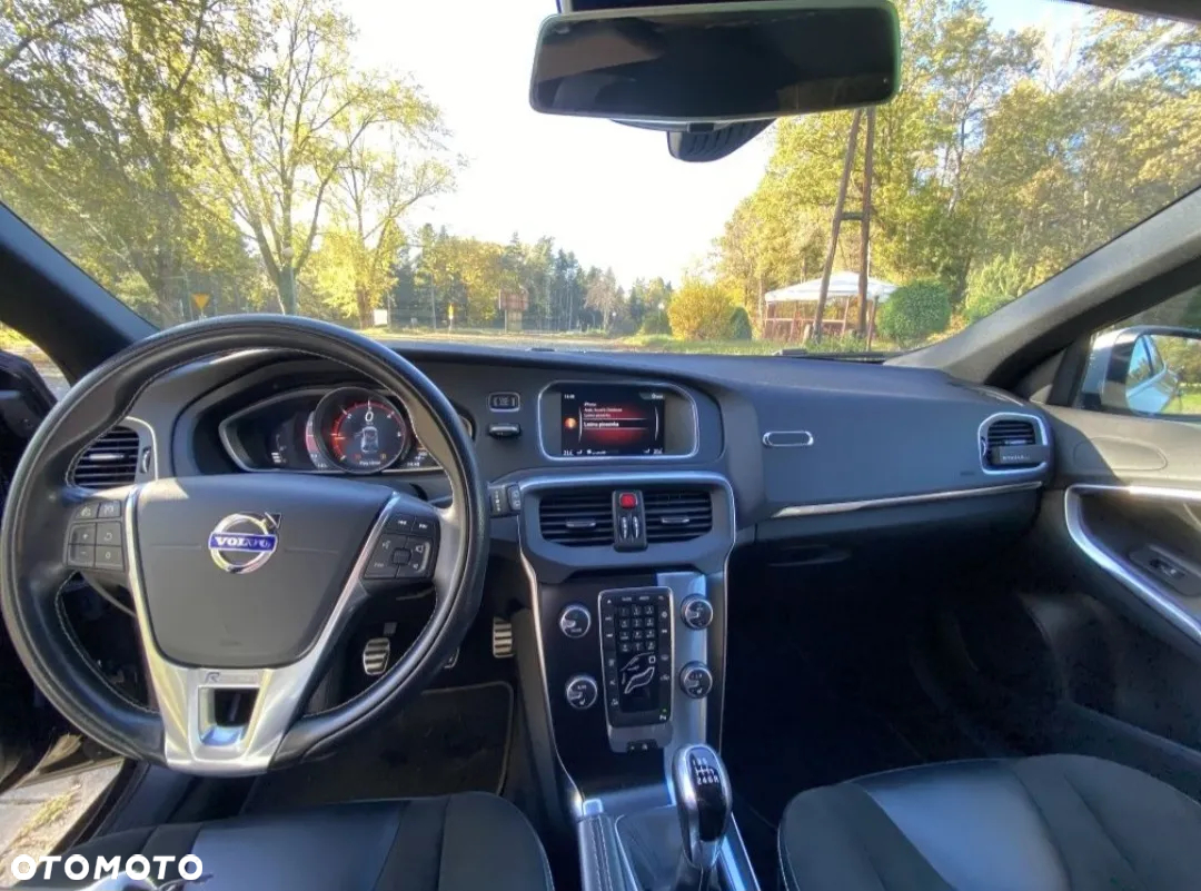 Volvo V40 D2 Drive-E R-Design Momentum - 6