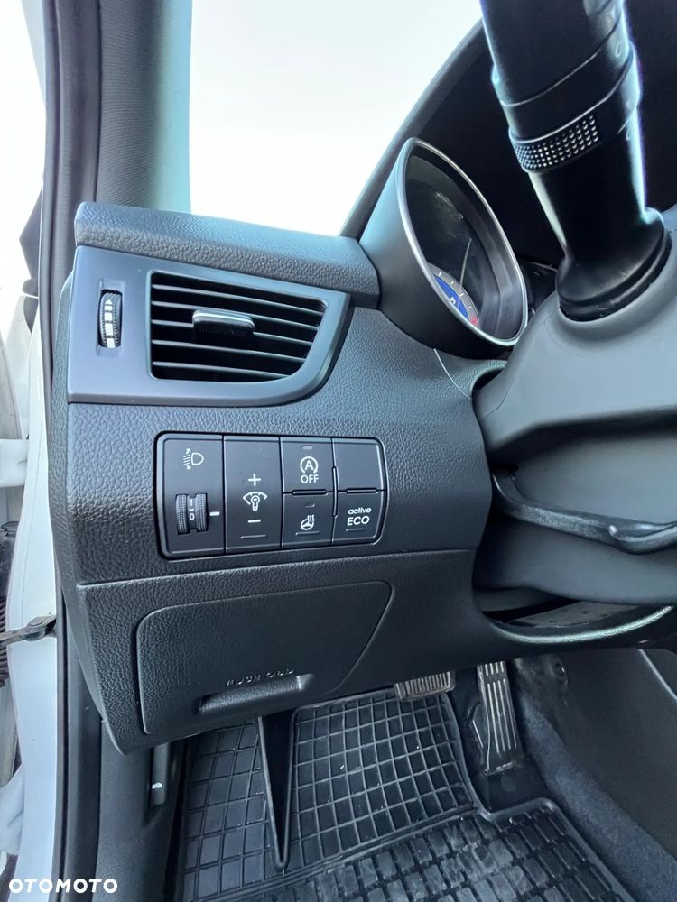 Hyundai i30 blue Kombi 1.6 GDi DCT Passion - 20